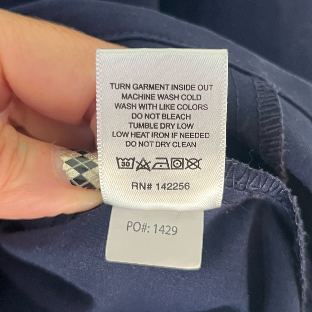 2 FIGS Navy Blue Casma 3 Pocket V Neck Scrub Tops Size M / W ✨ - Picture 8 of 10